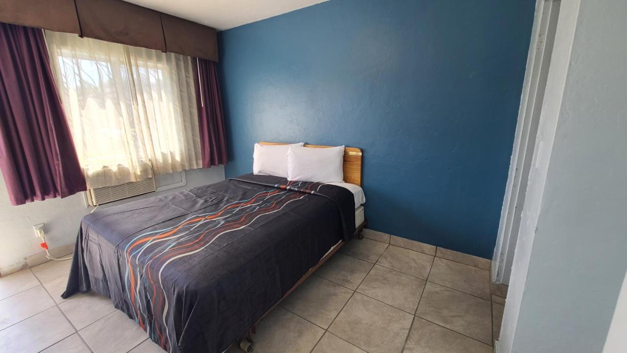Green Spot Motel Victorville Exterior photo
